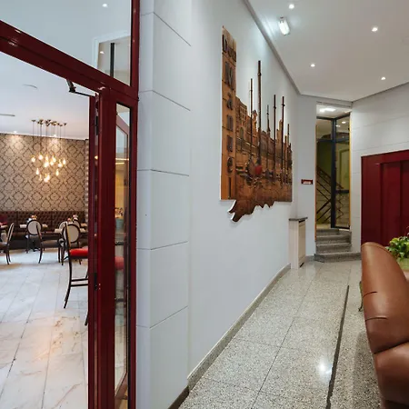 Отель Don Manuel Хихон