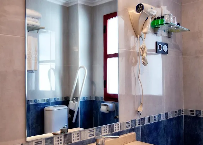 Ξενοδοχείο Don Manuel 4*